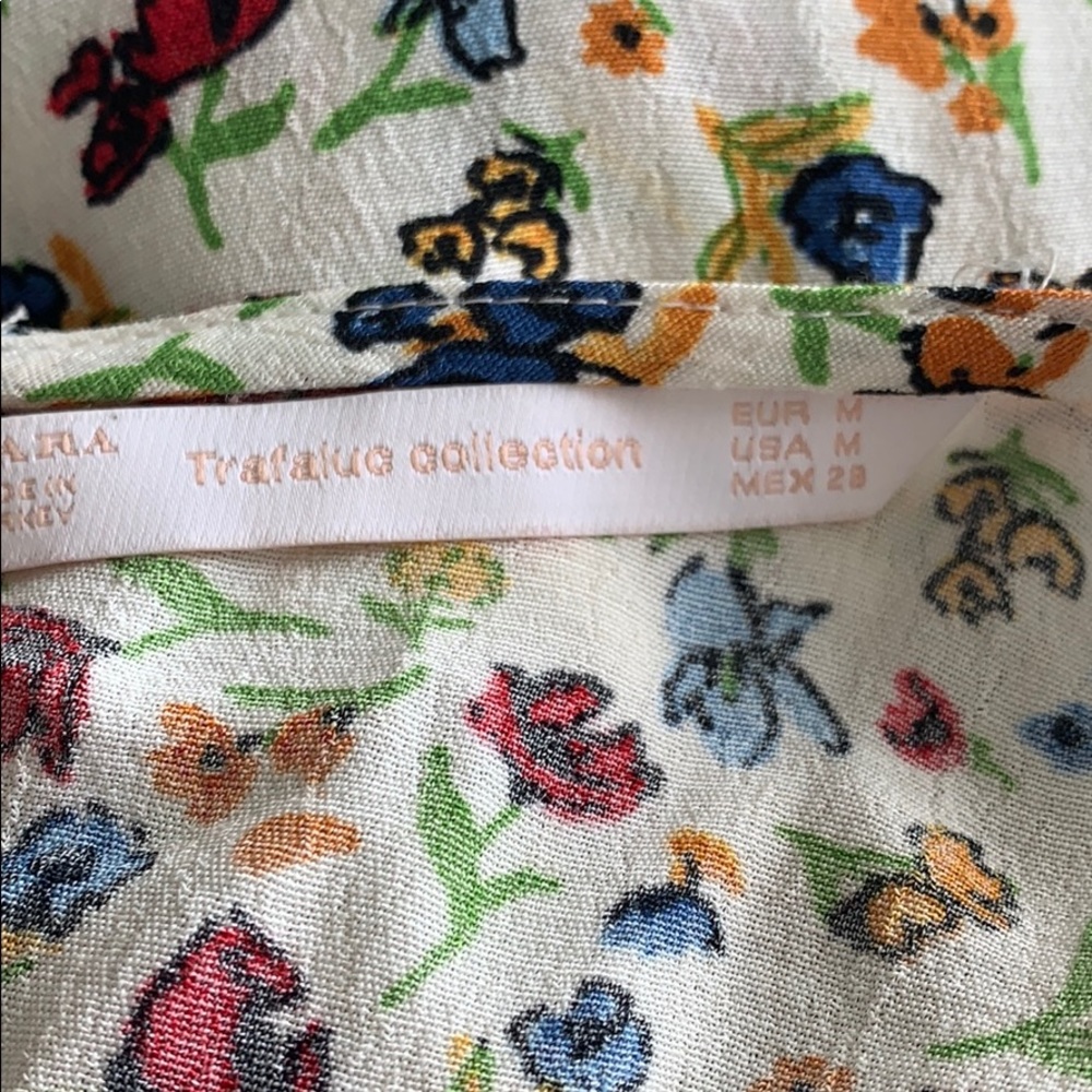 Zara Ruffle sleeve Top - Picture 7 of 7